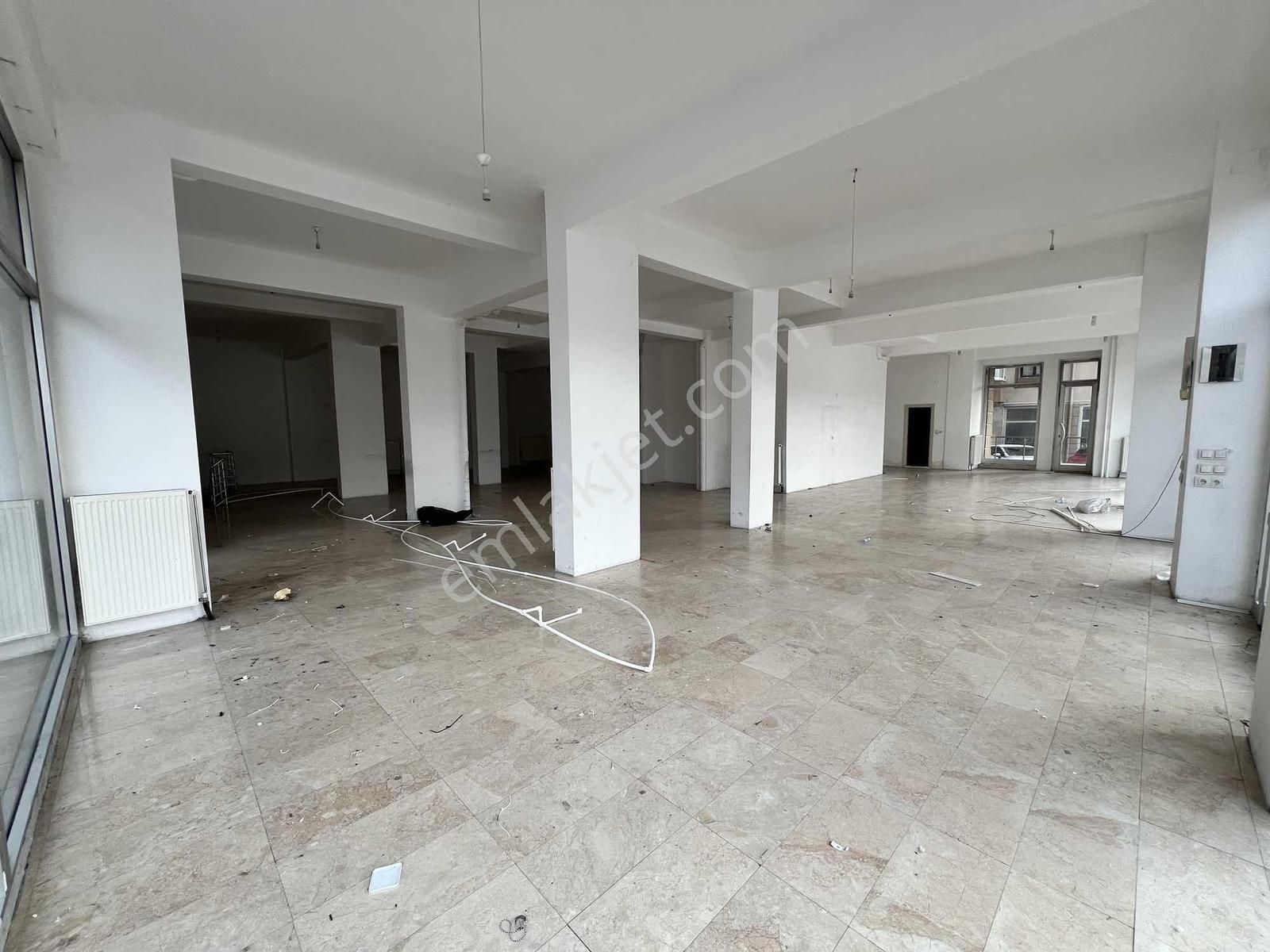 Ekin Group'tan Anayola Cephe 570 M2 Kiralık İşyeri - Görsel 7