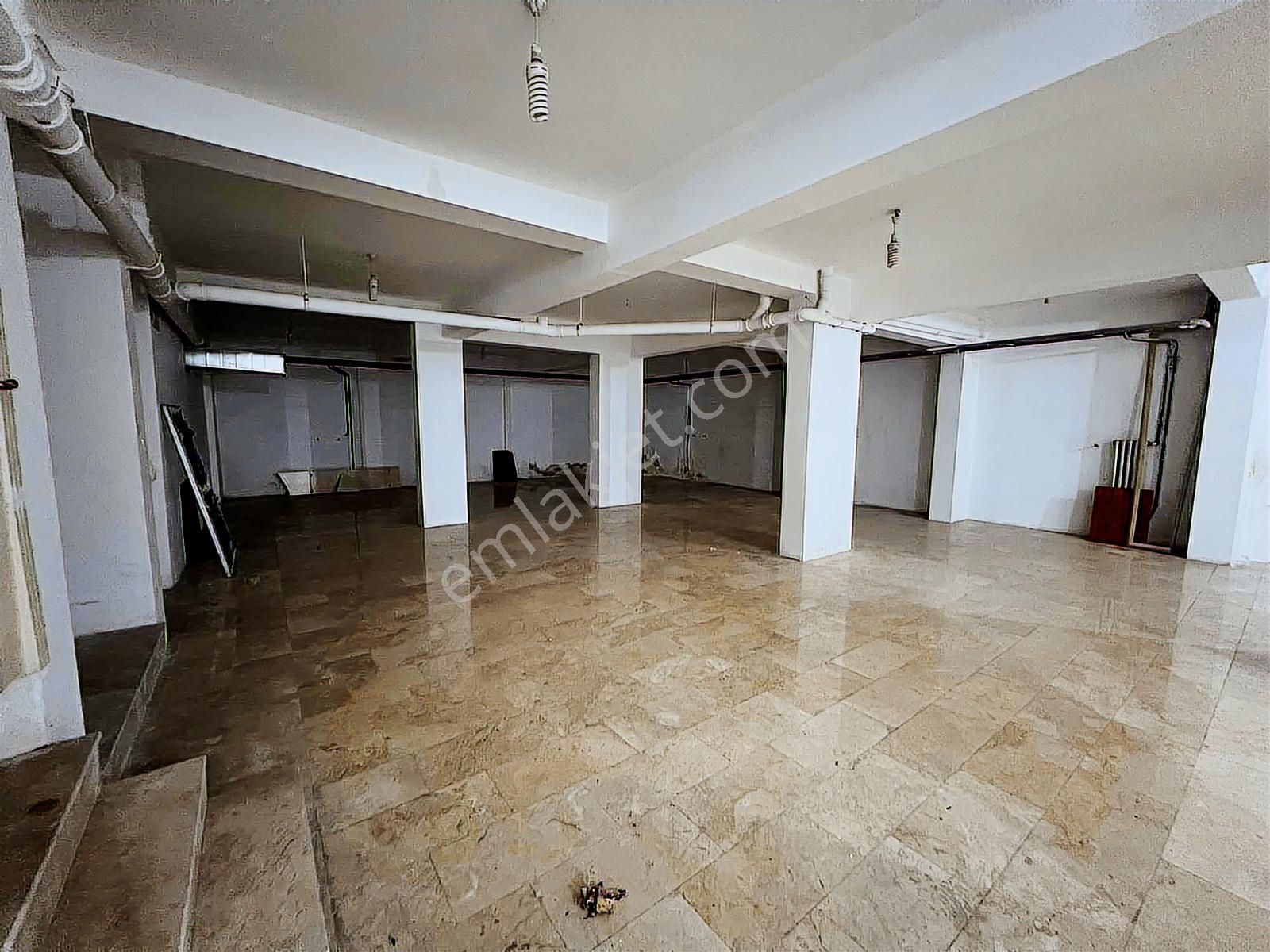 Ekin Group'tan Anayola Cephe 570 M2 Kiralık İşyeri - Görsel 3