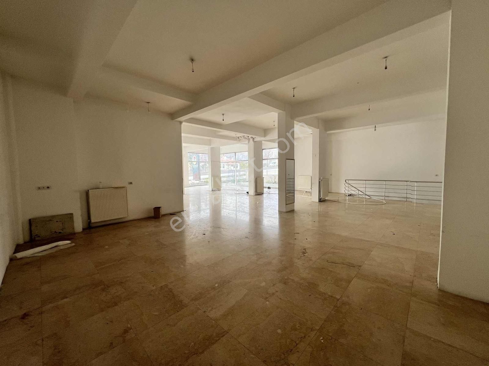 Ekin Group'tan Anayola Cephe 570 M2 Kiralık İşyeri - Görsel 13