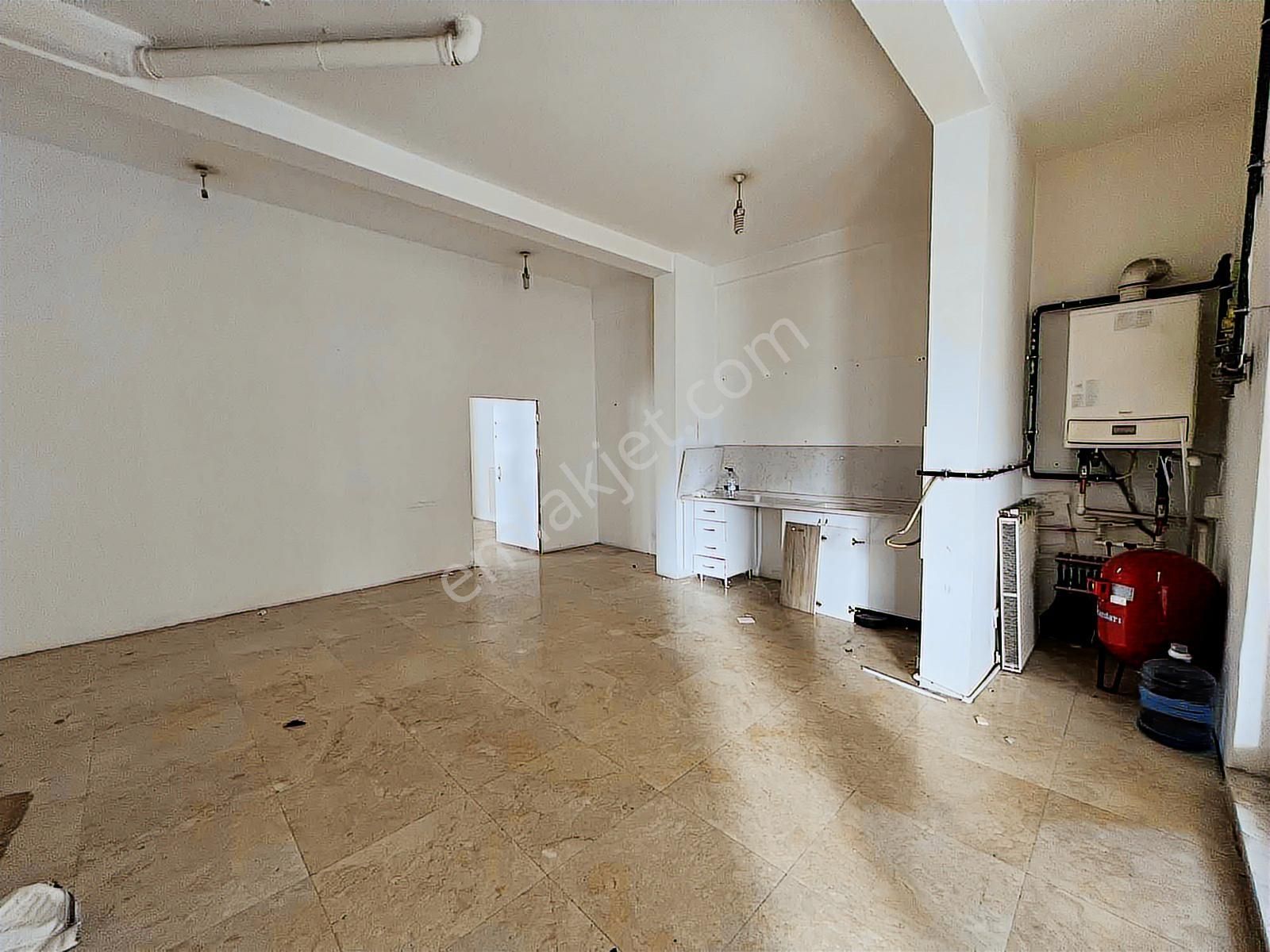 Ekin Group'tan Anayola Cephe 570 M2 Kiralık İşyeri - Görsel 14