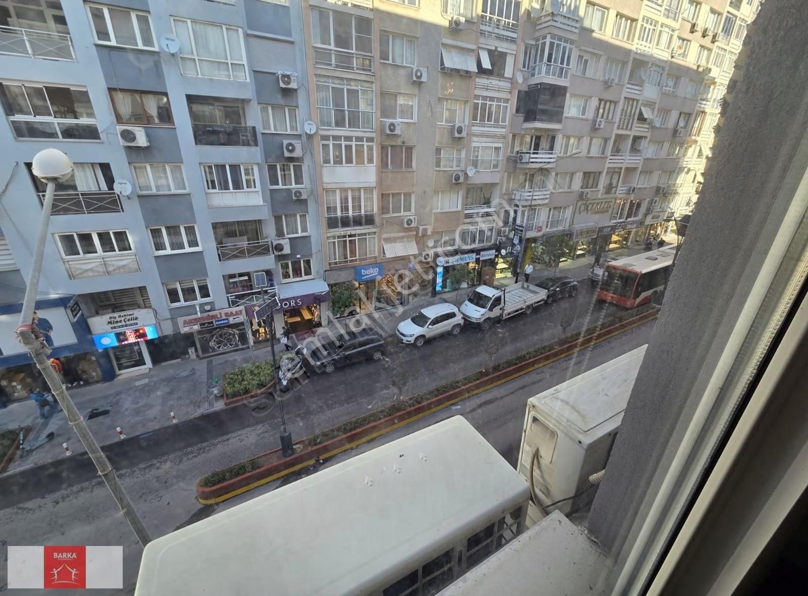 Bornova Merkez Mustafa Kemal Cad. Eşyalı Geniş 2+1 Doğalgazlı - Görsel 3