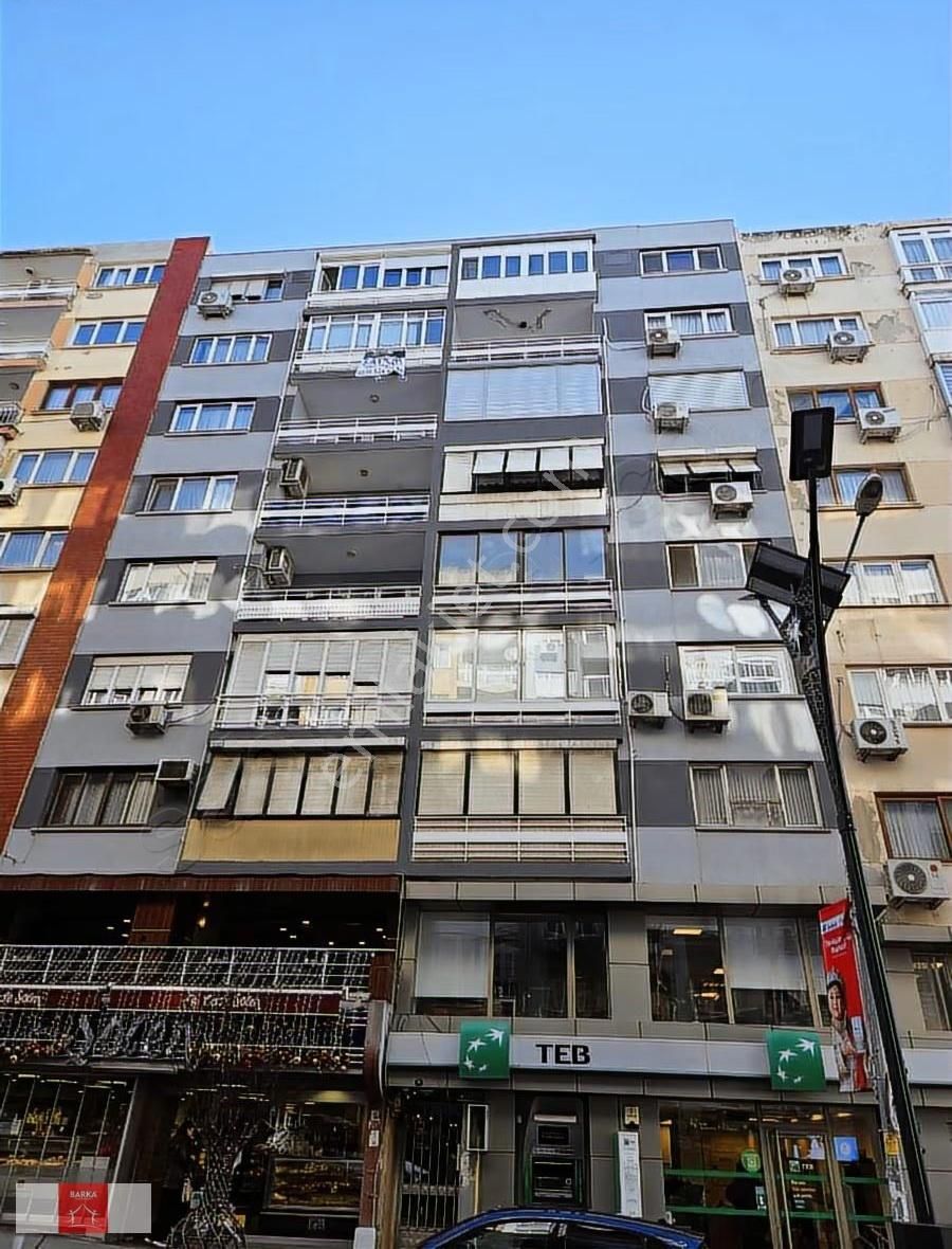 Bornova Merkez Mustafa Kemal Cad. Eşyalı Geniş 2+1 Doğalgazlı