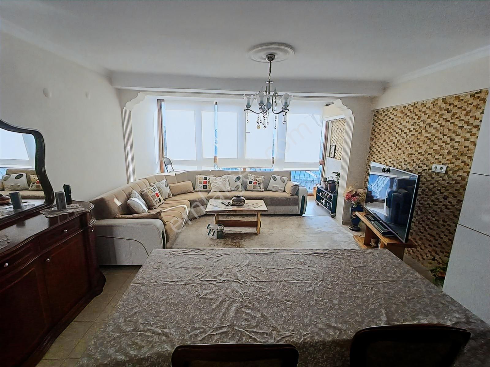 Kuşadası Merkezi Bölgede Marinaya Yakın Manzaralı Dubleks Daire - Görsel 5