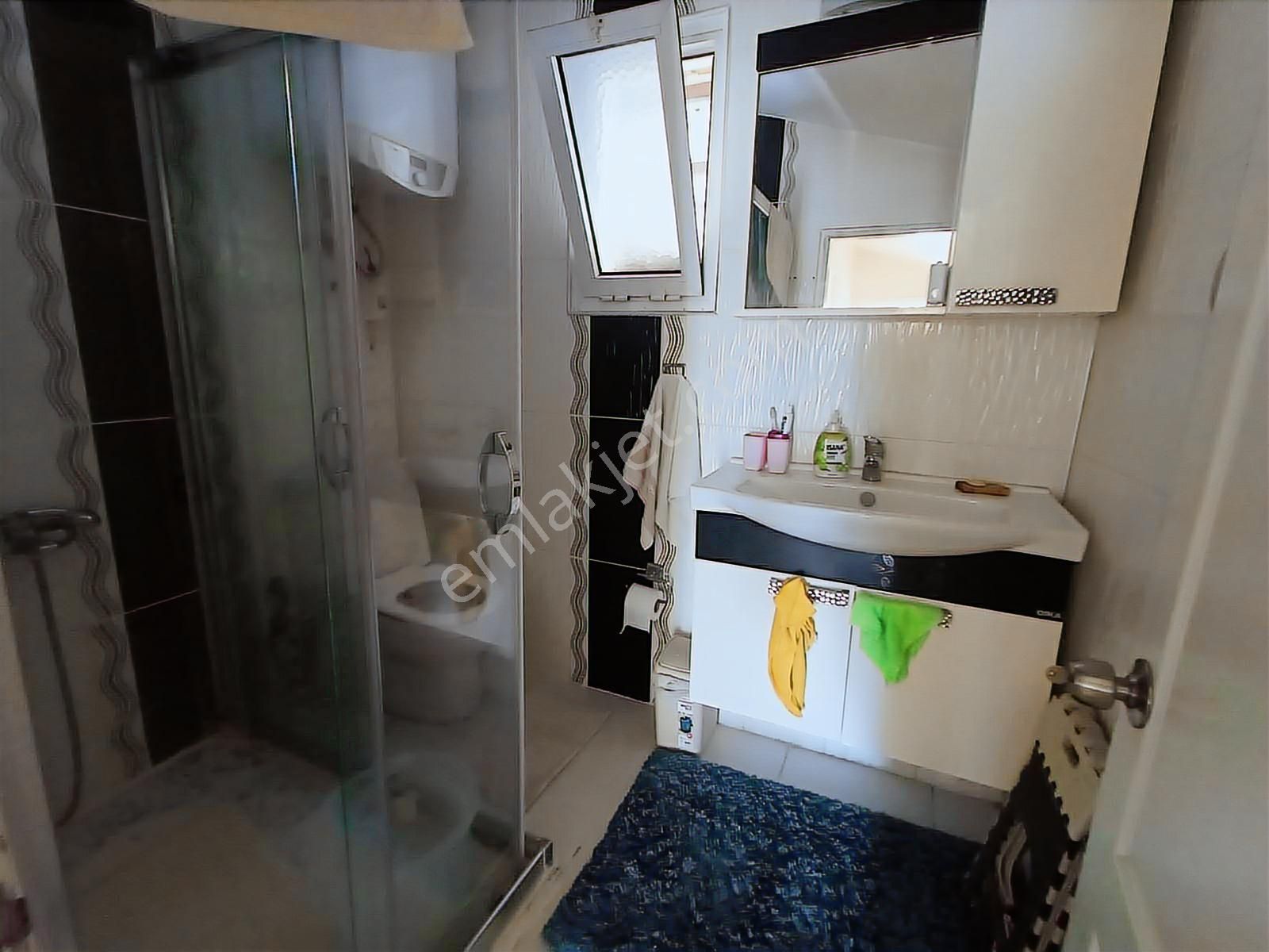 Kuşadası Merkezi Bölgede Marinaya Yakın Manzaralı Dubleks Daire - Görsel 9