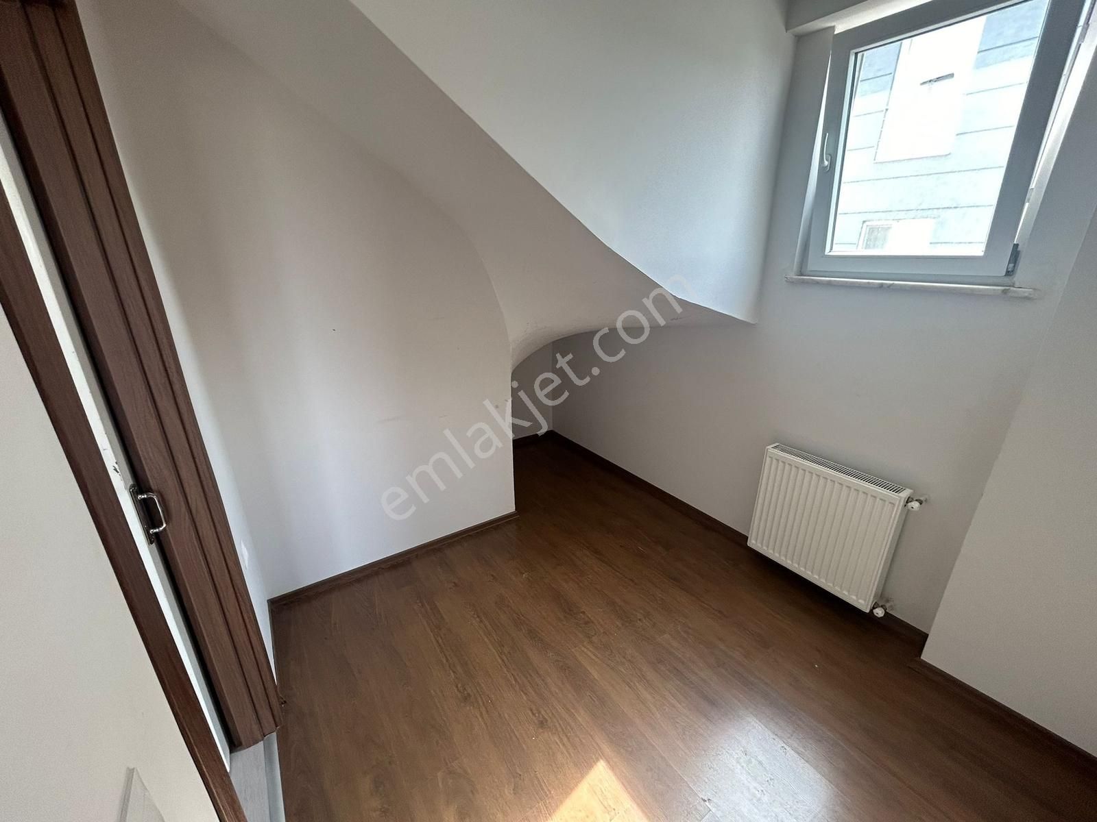 Beynilden Görükle Aile Apartmanında Kiralık 2.5+1 Dubleks Daire - Görsel 8