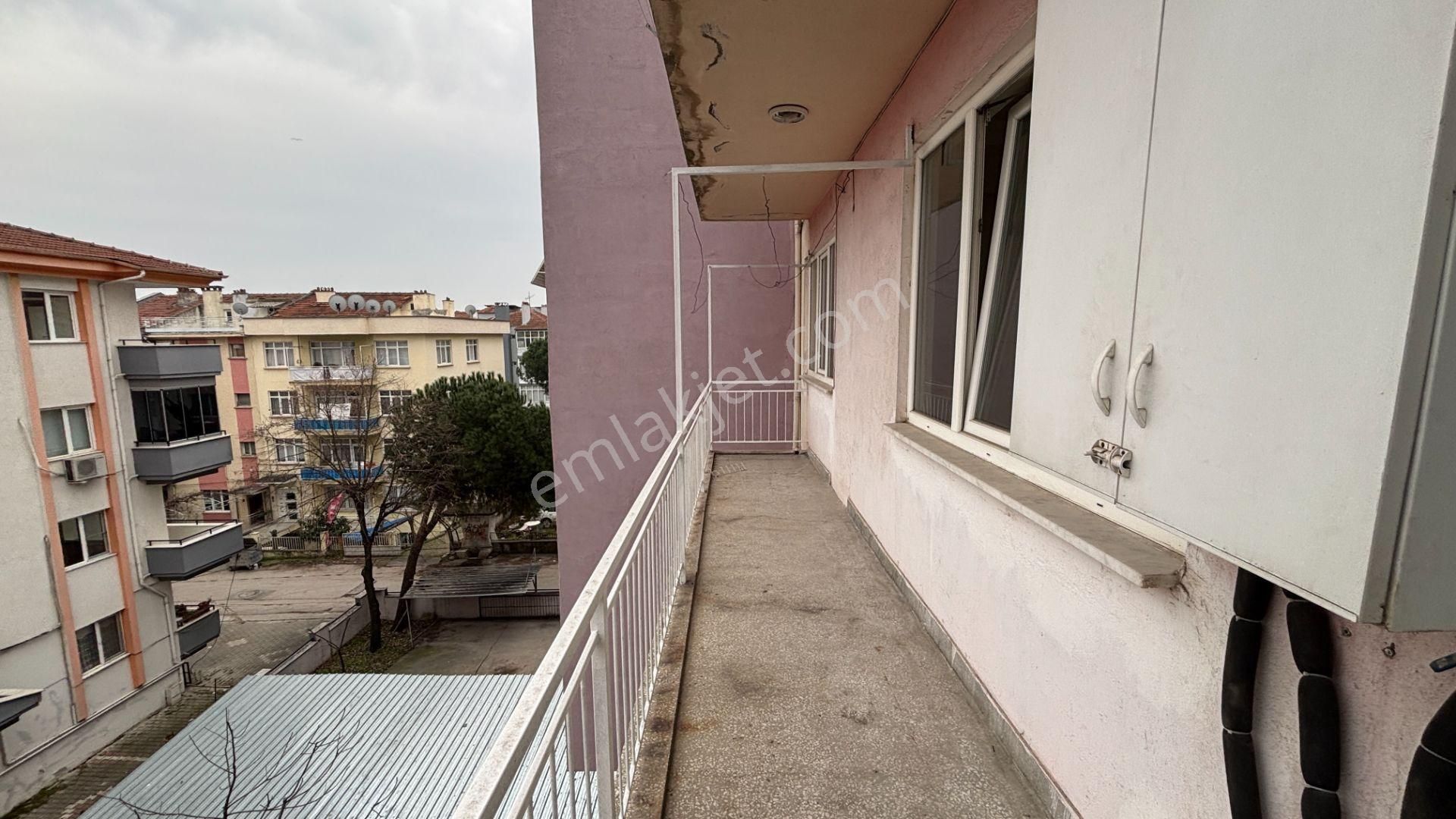 Remax Mid'den Bahçelievler Mahallesinde 2+1 Ara Kat Daire - Görsel 12
