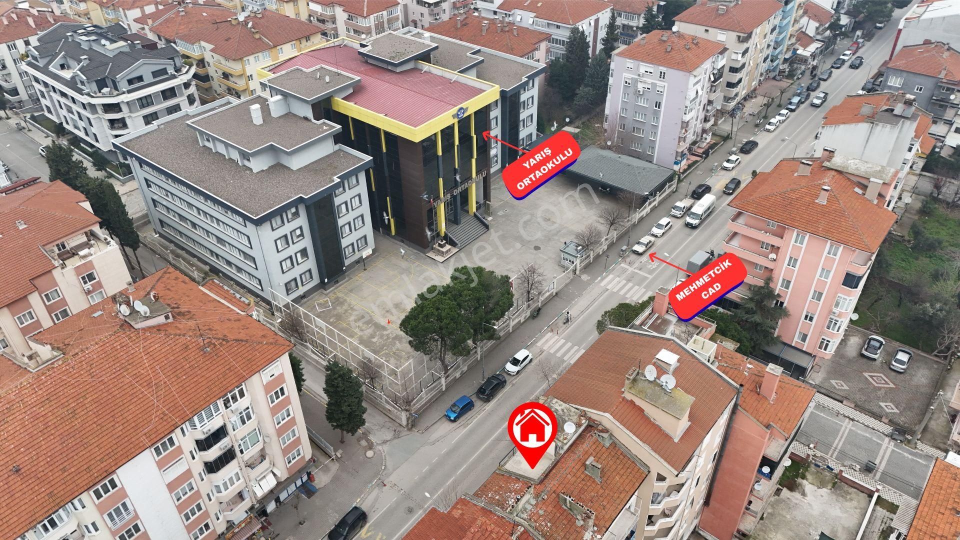 Remax Mid'den Bahçelievler Mahallesinde 2+1 Ara Kat Daire - Görsel 3