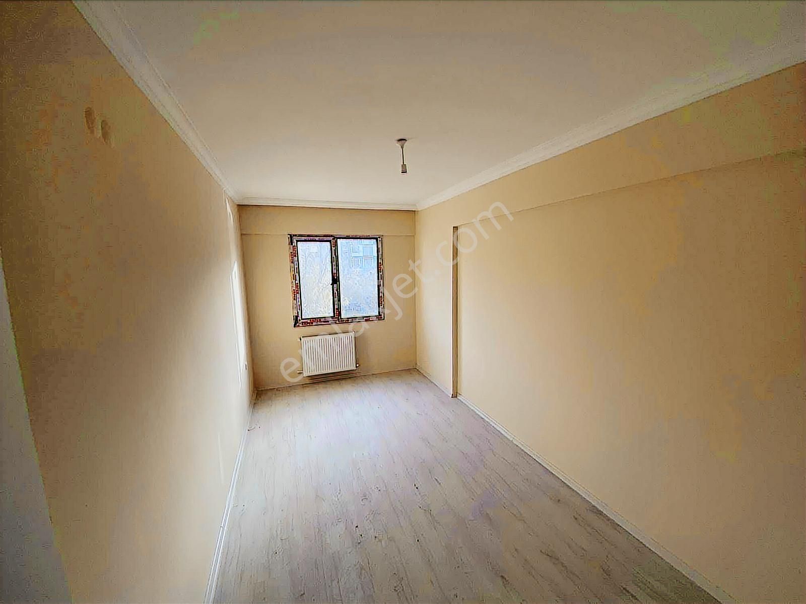 Seyrek Merkezi Konumda Kiralık Büyük Tip Balkonlu 1+1 Daire - Görsel 14