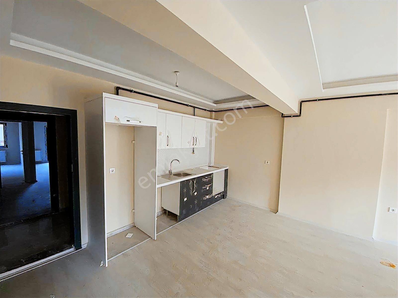 Seyrek Merkezi Konumda Kiralık Büyük Tip Balkonlu 1+1 Daire - Görsel 5