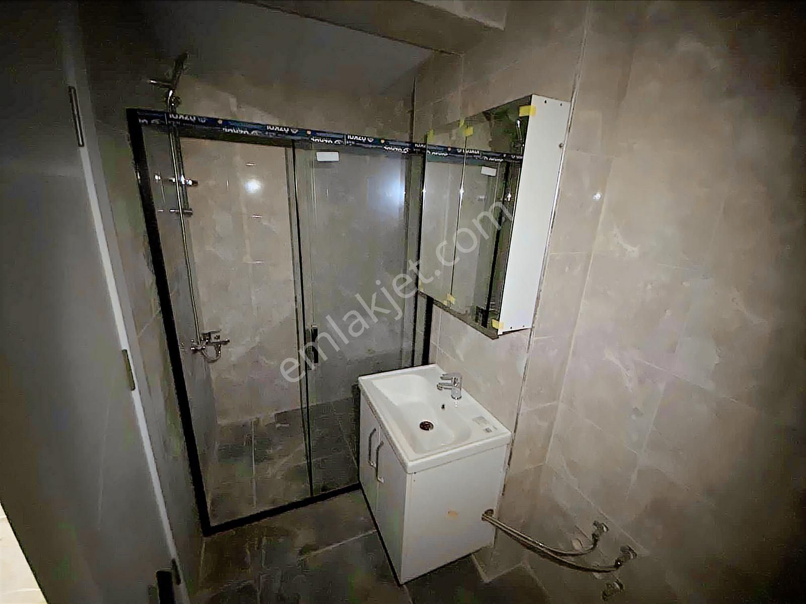 Seyrek Merkezi Konumda Kiralık Büyük Tip Balkonlu 1+1 Daire - Görsel 4