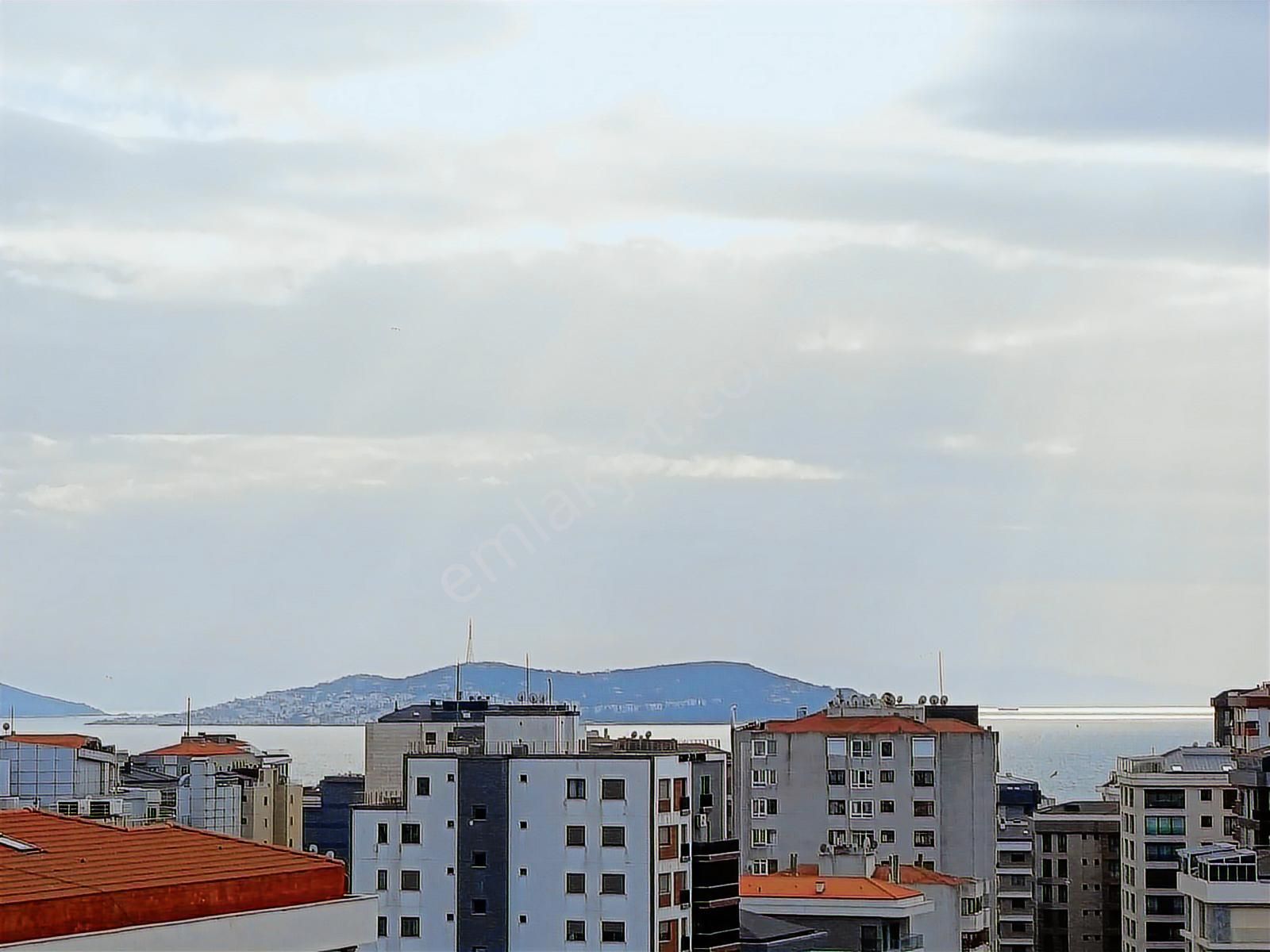 Deniz Manzaralı,güvenlikli Site,peyzajlı,oyun Bahçeli,balkonlu