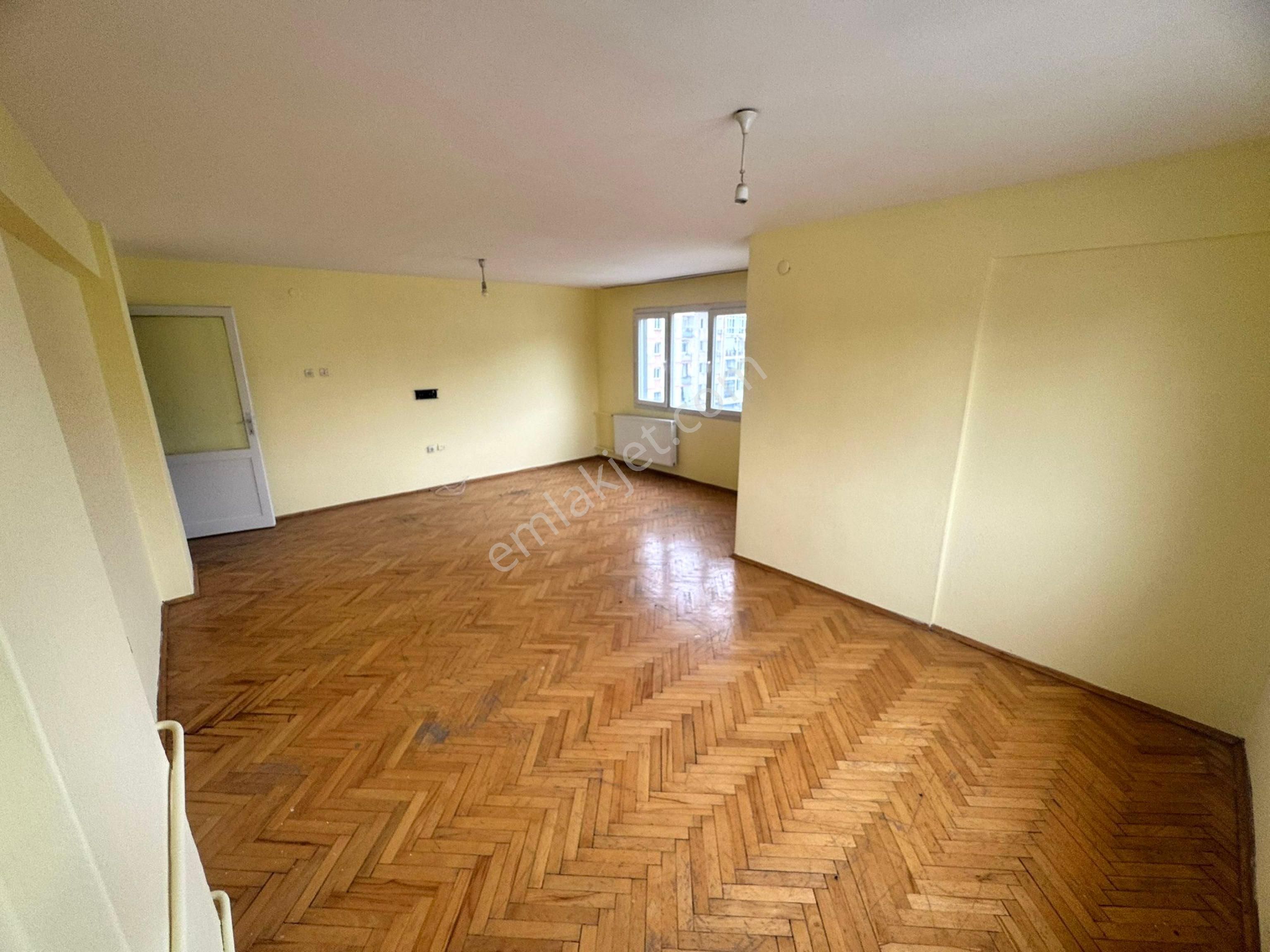 Bornovada Cadde Üzeri 3+1 140m2 Arakat Asansör Otoparklı Daire - Görsel 16