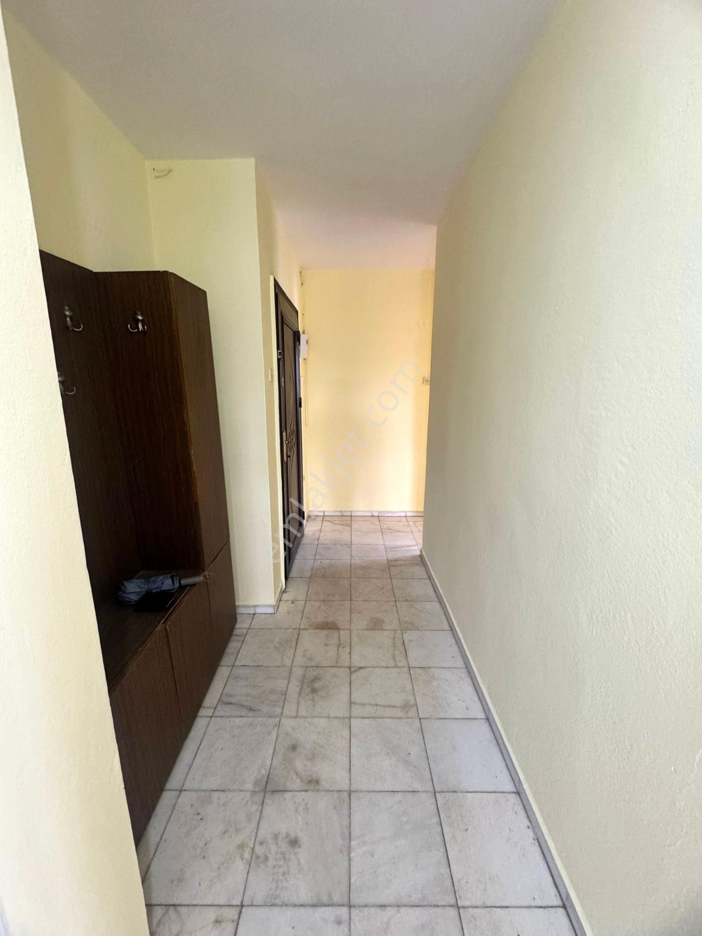 Bornovada Cadde Üzeri 3+1 140m2 Arakat Asansör Otoparklı Daire - Görsel 13