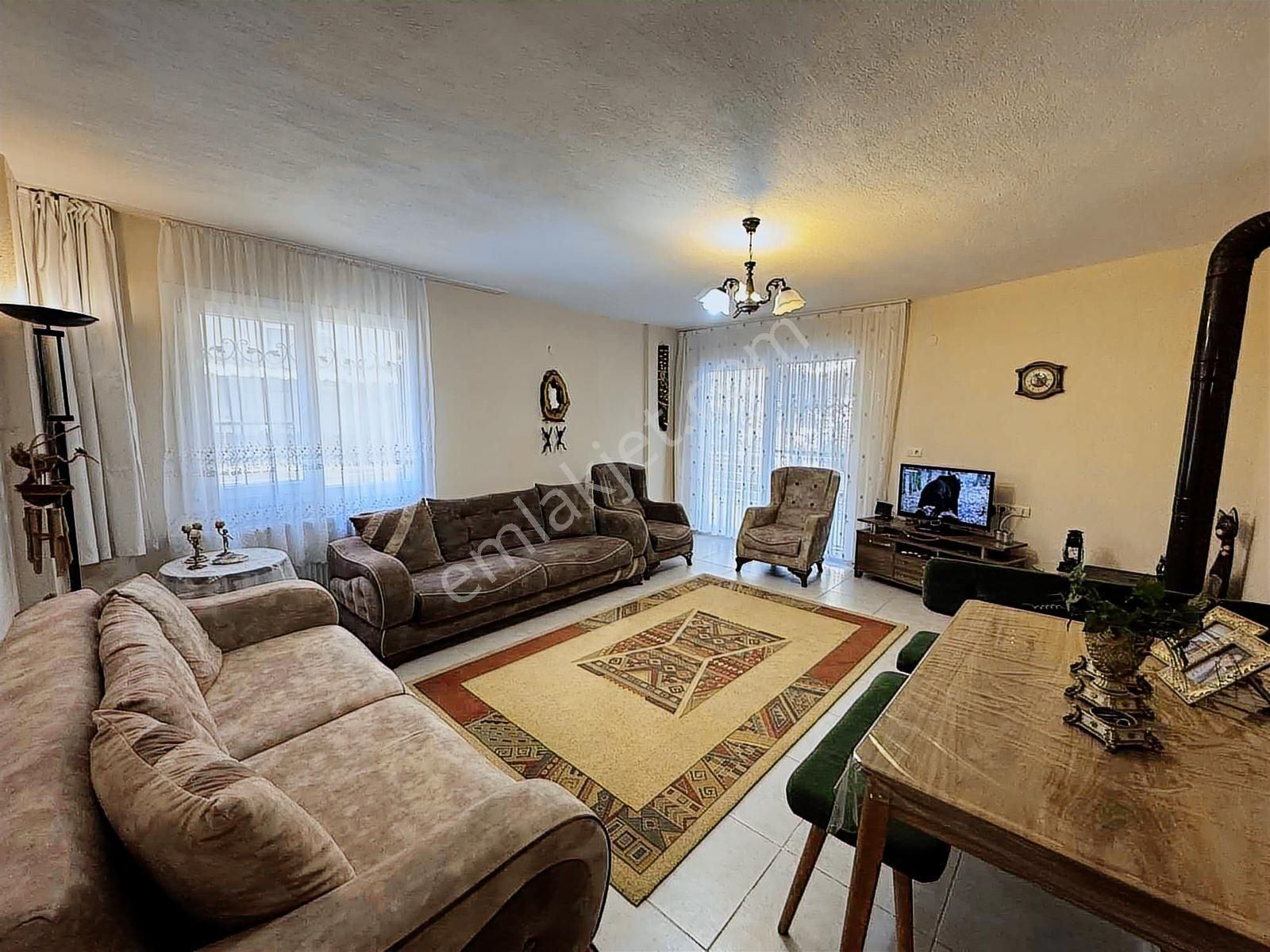 Pascha Emlak'tan Satılık Bahçeli 2+1 Ayrı Mutfak Masrafsız Daire - Görsel 5