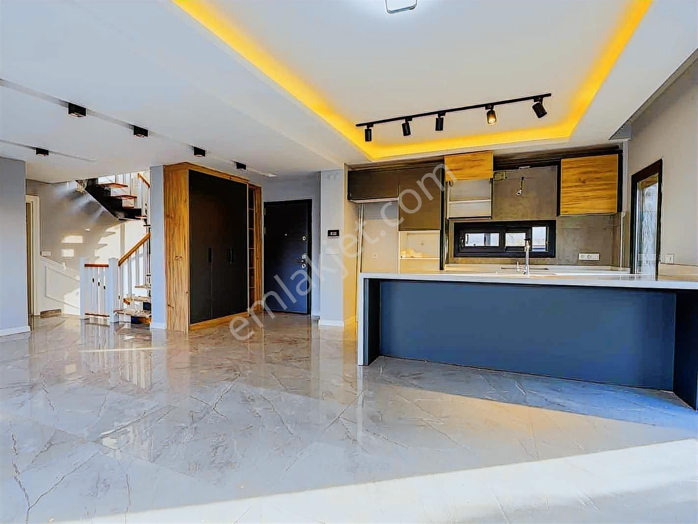 Kuşadası Soğucakta Satılık Deniz Manzaralı Havuzlu Villa - Görsel 6