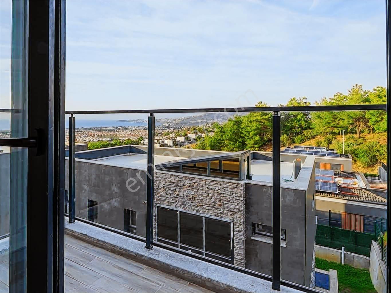 Kuşadası Soğucakta Satılık Deniz Manzaralı Havuzlu Villa - Görsel 34