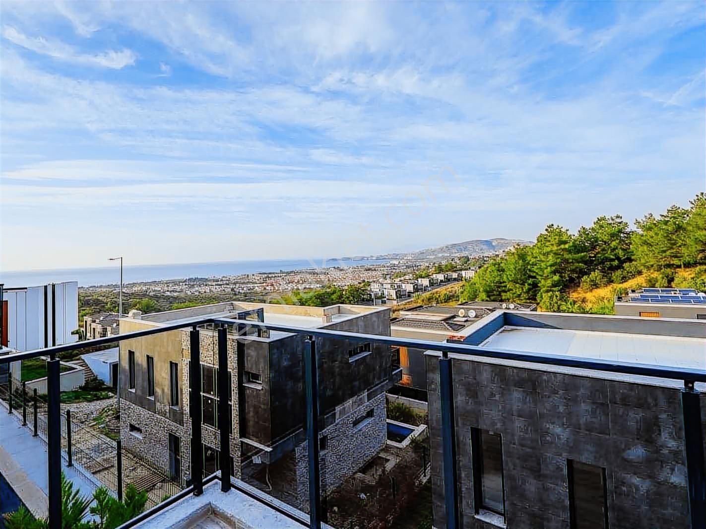 Kuşadası Soğucakta Satılık Deniz Manzaralı Havuzlu Villa - Görsel 16