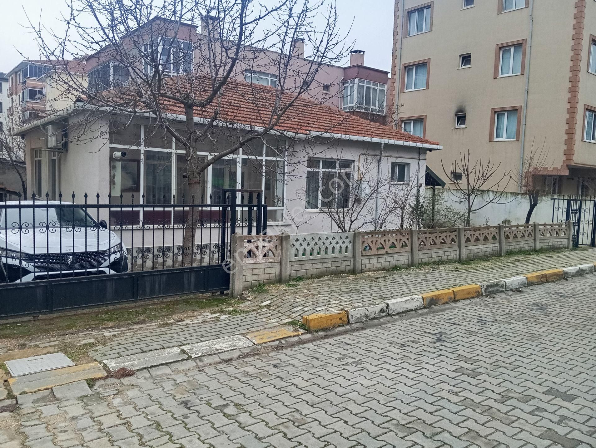 Sahibinden Satılık 290 M2 Arsalı Otoparklı Bahçeli Ev - Görsel 5