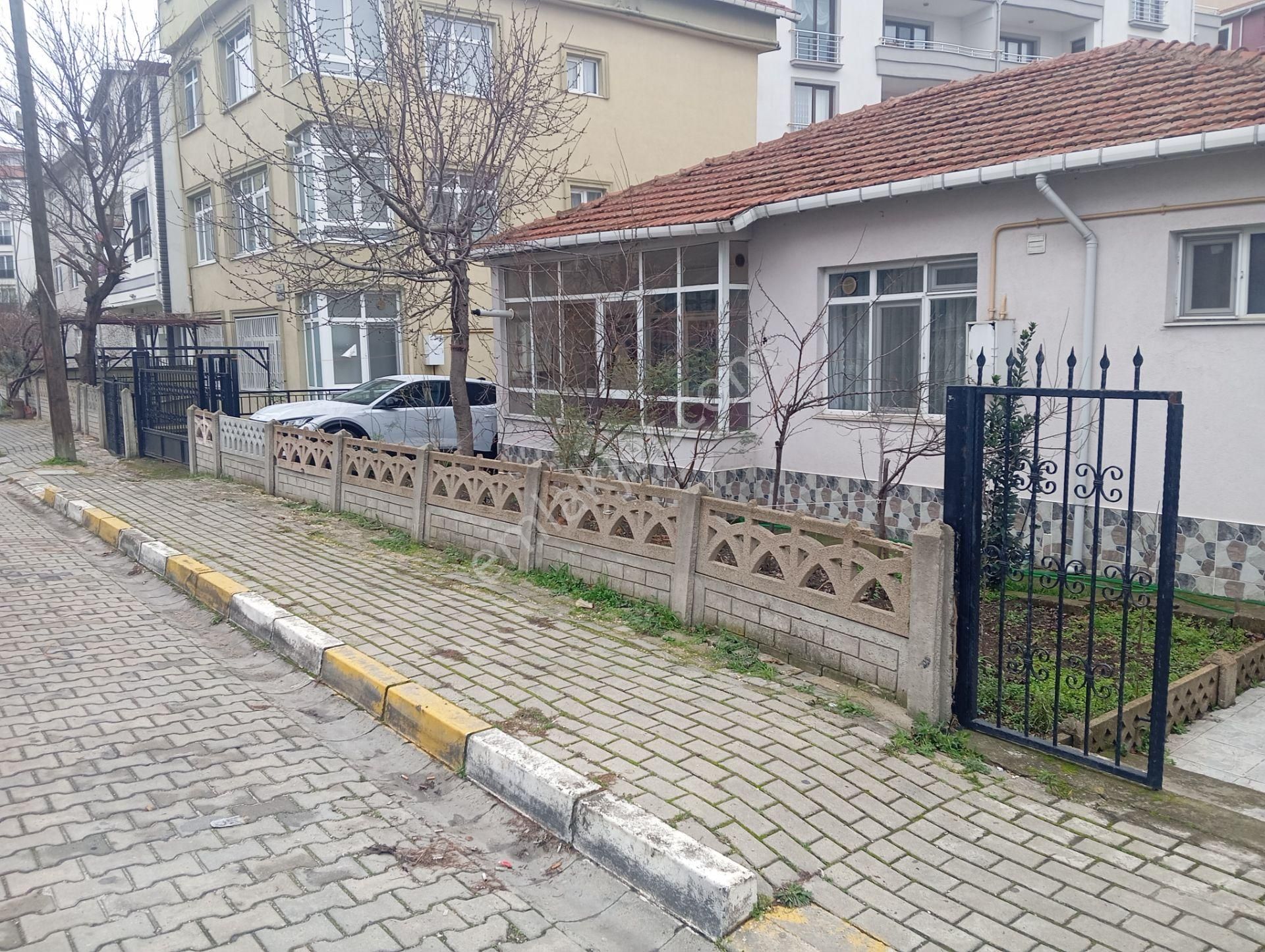 Sahibinden Satılık 290 M2 Arsalı Otoparklı Bahçeli Ev - Görsel 6