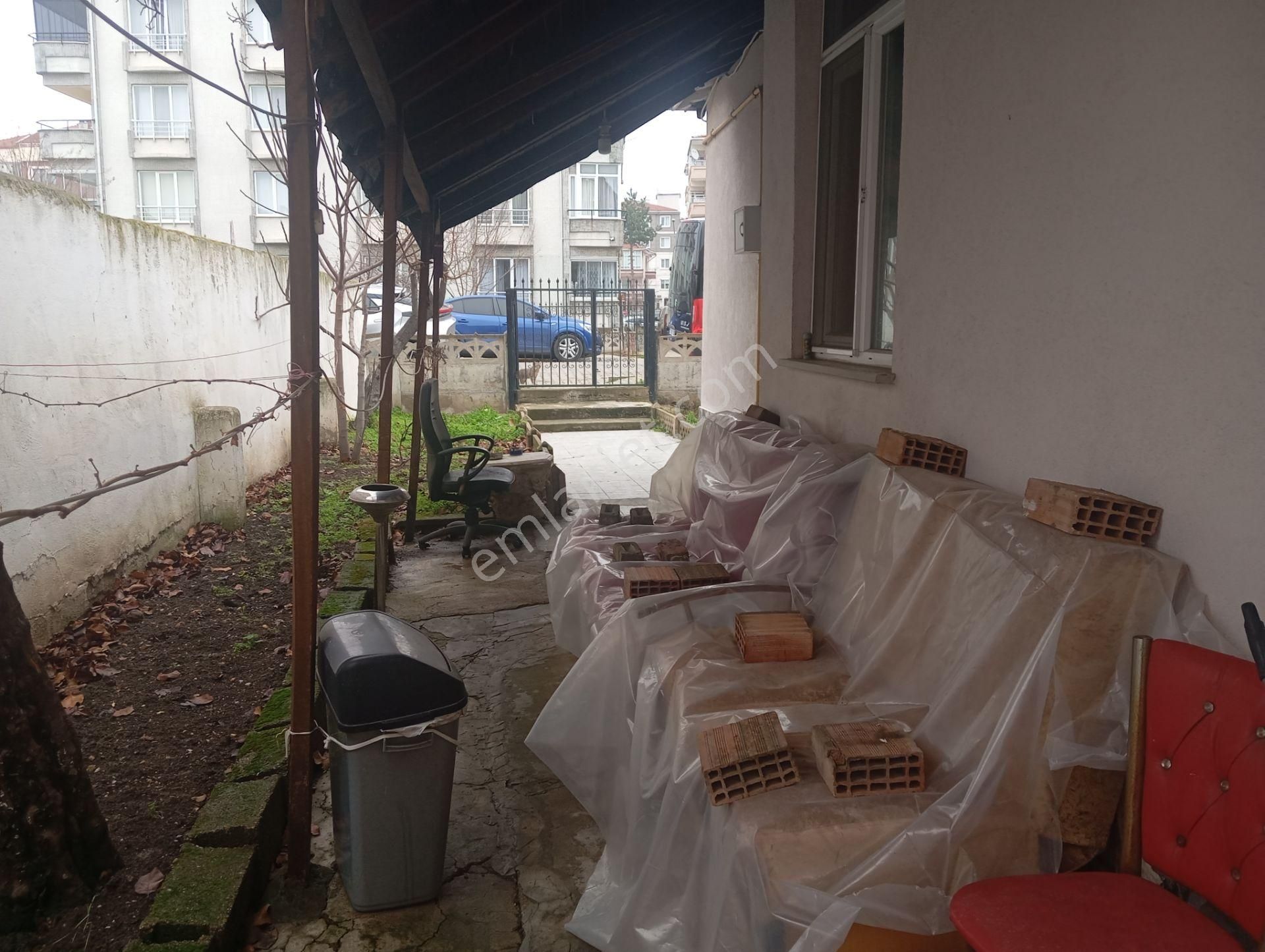 Sahibinden Satılık 290 M2 Arsalı Otoparklı Bahçeli Ev - Görsel 16