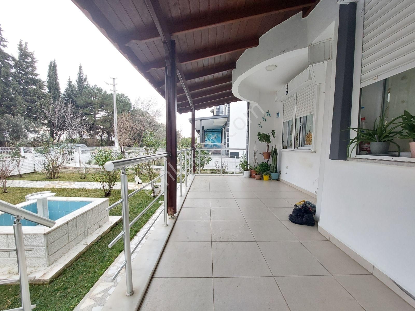 İmko Sitesinde,çift Bahçeli Doğalgazlı 3+1 Bakımlı Satılık Villa - Görsel 3
