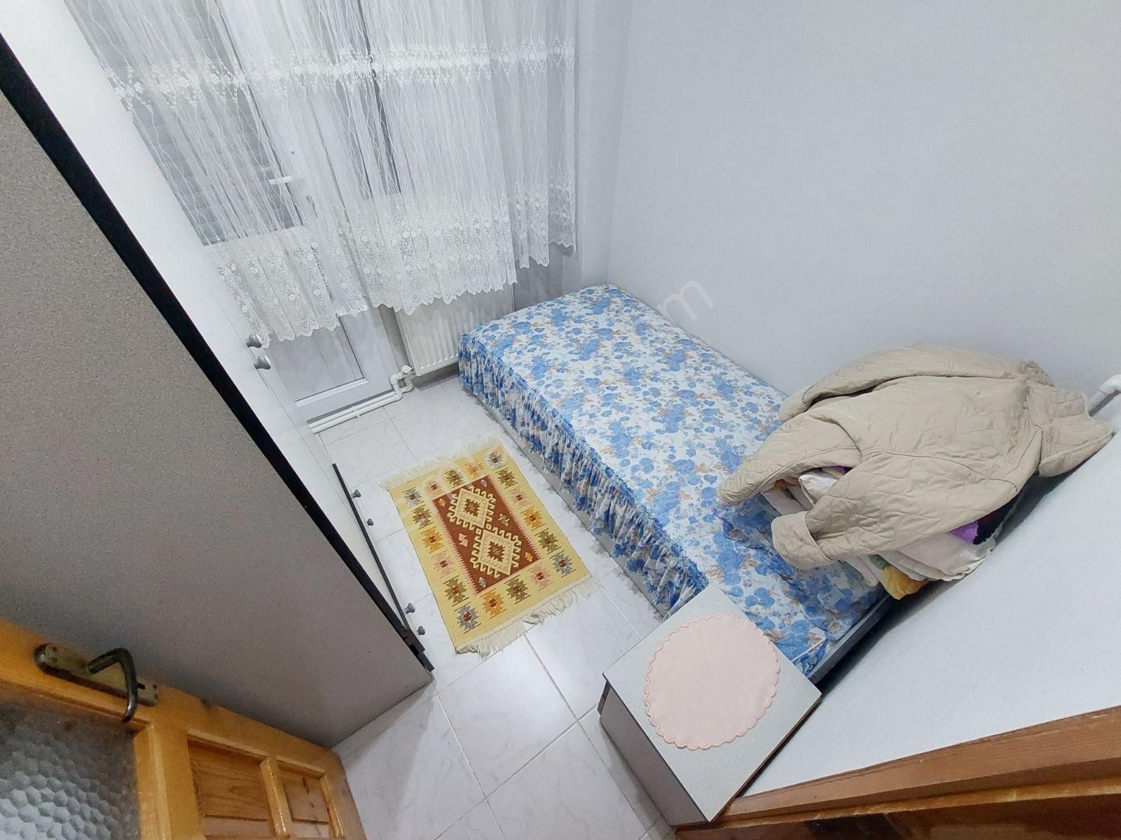 İmko Sitesinde,çift Bahçeli Doğalgazlı 3+1 Bakımlı Satılık Villa - Görsel 6