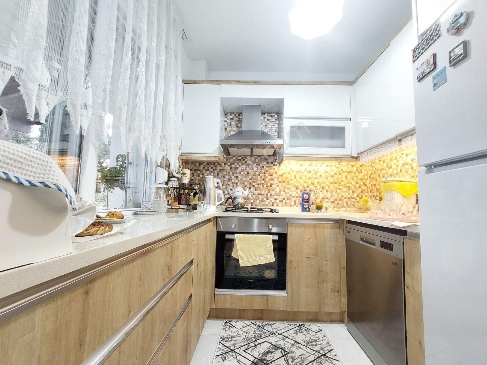 İmko Sitesinde,çift Bahçeli Doğalgazlı 3+1 Bakımlı Satılık Villa - Görsel 21