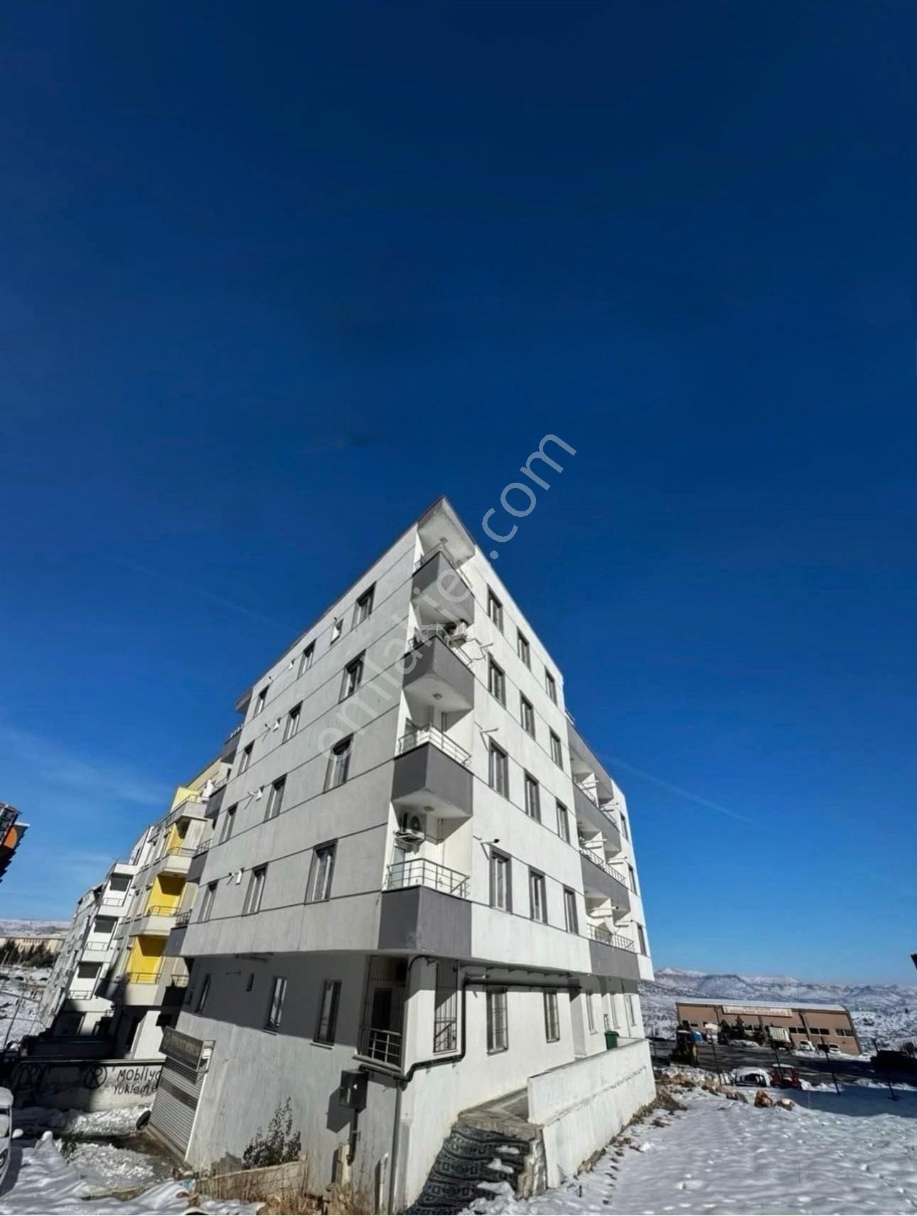 Barak Emlak’tan Eski Avm Arkası Satılık 1+1 Eşyalı Daire