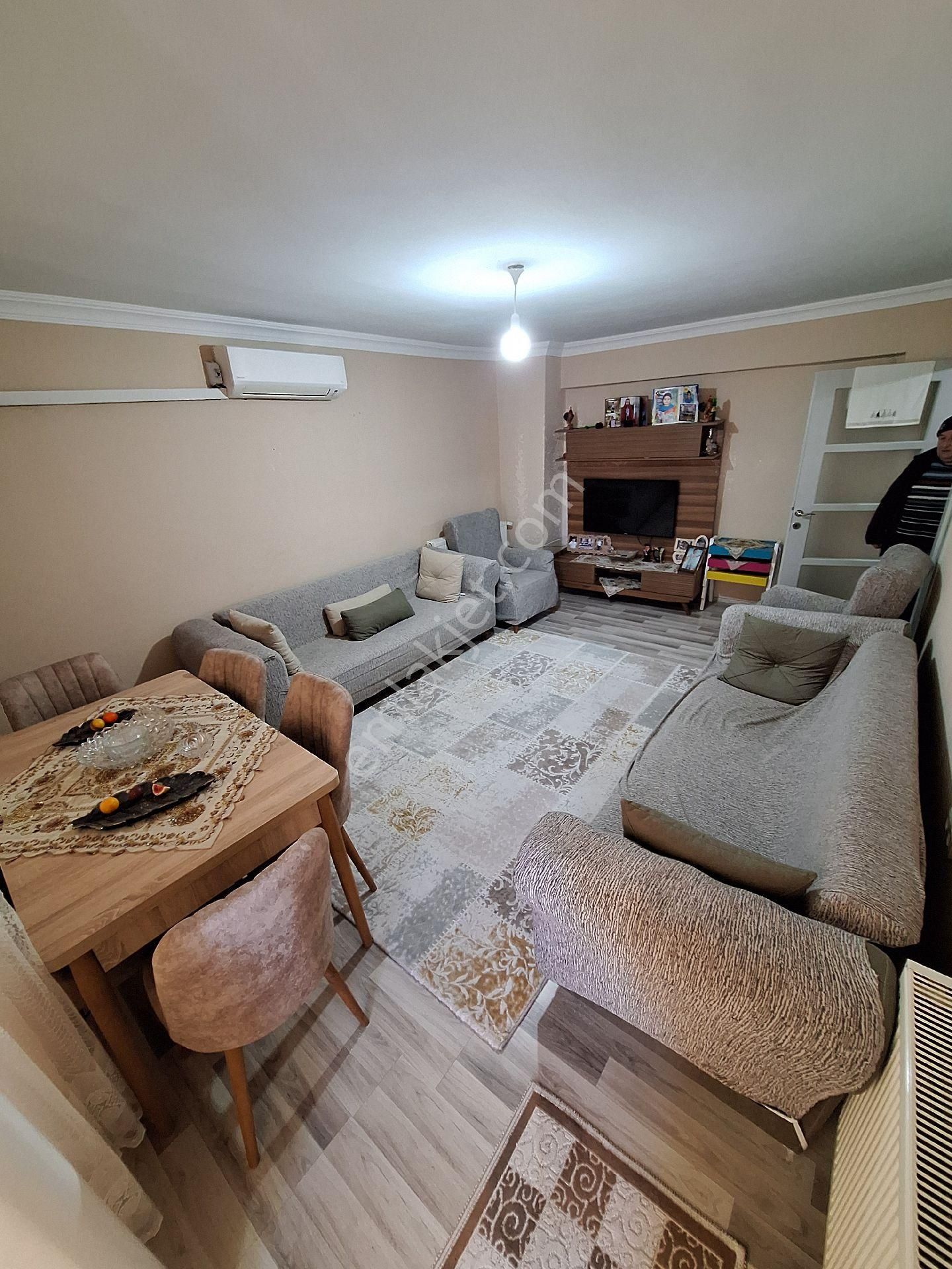 Nazilli Merkez De Ara Kat 3+1