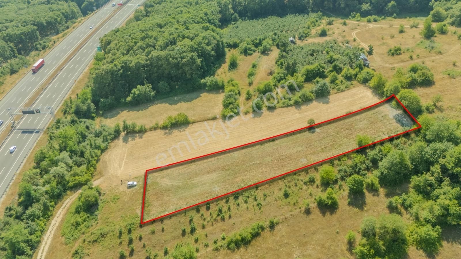 Yumrukaya Köyü Göl Manzaralı Satılık Tarla - Görsel 14