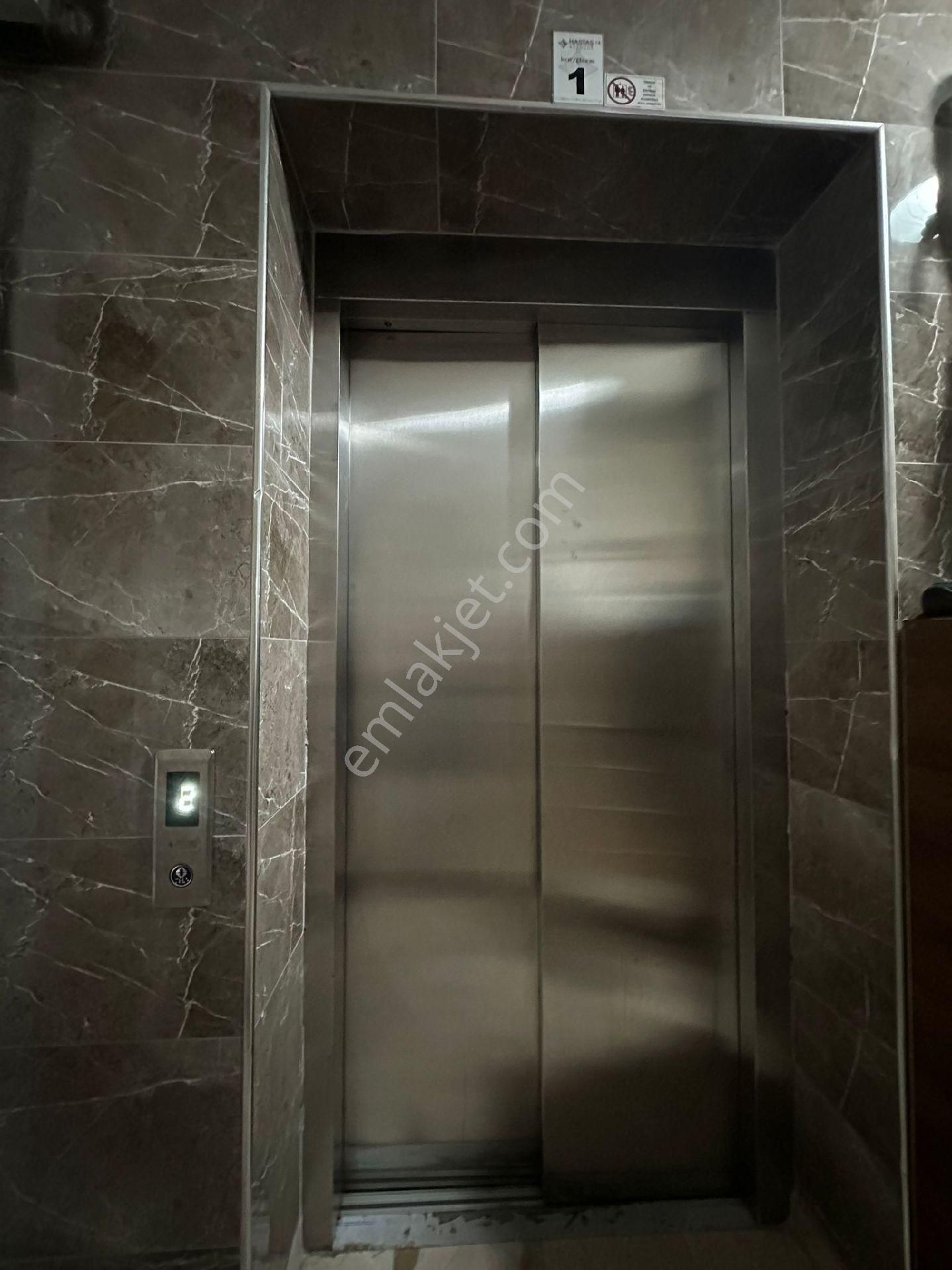 Karaman'da Cadde Üzeri 2+1 - Görsel 18