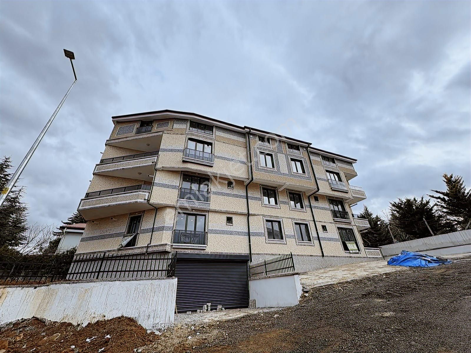 Alaçatı'dan İncek'te Bulvara Yakın Anahtar Teslim Yüksek Giriş - Görsel 28