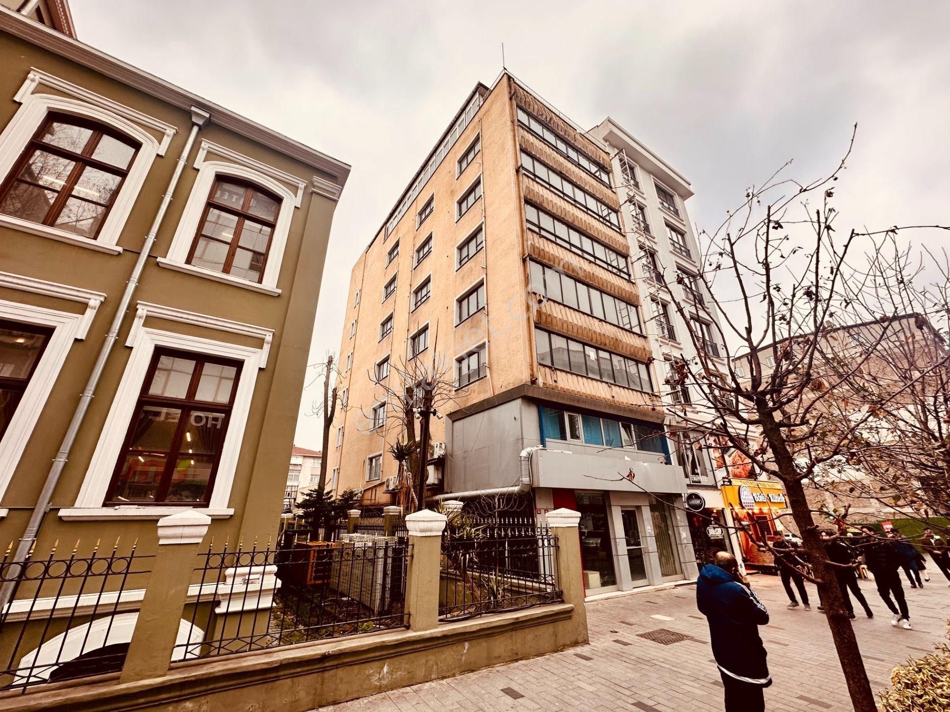 Bakırköy İstanbul Caddesinde Satılık Bina - Görsel 19