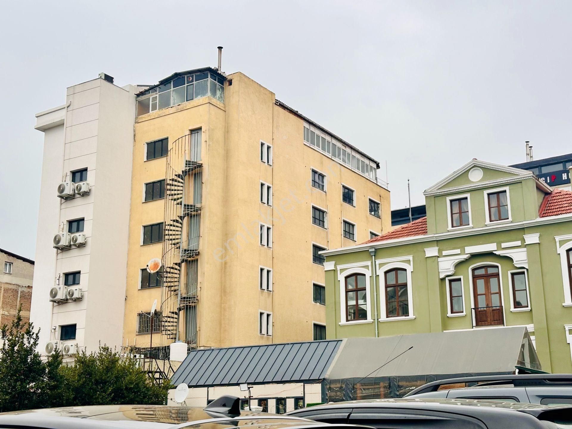 Bakırköy İstanbul Caddesinde Satılık Bina - Görsel 23