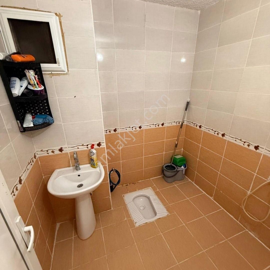 İkitelli M.akif'de | Satılık 2+1 75m² Giriş Gibi Bahçekat Daire! - Görsel 2