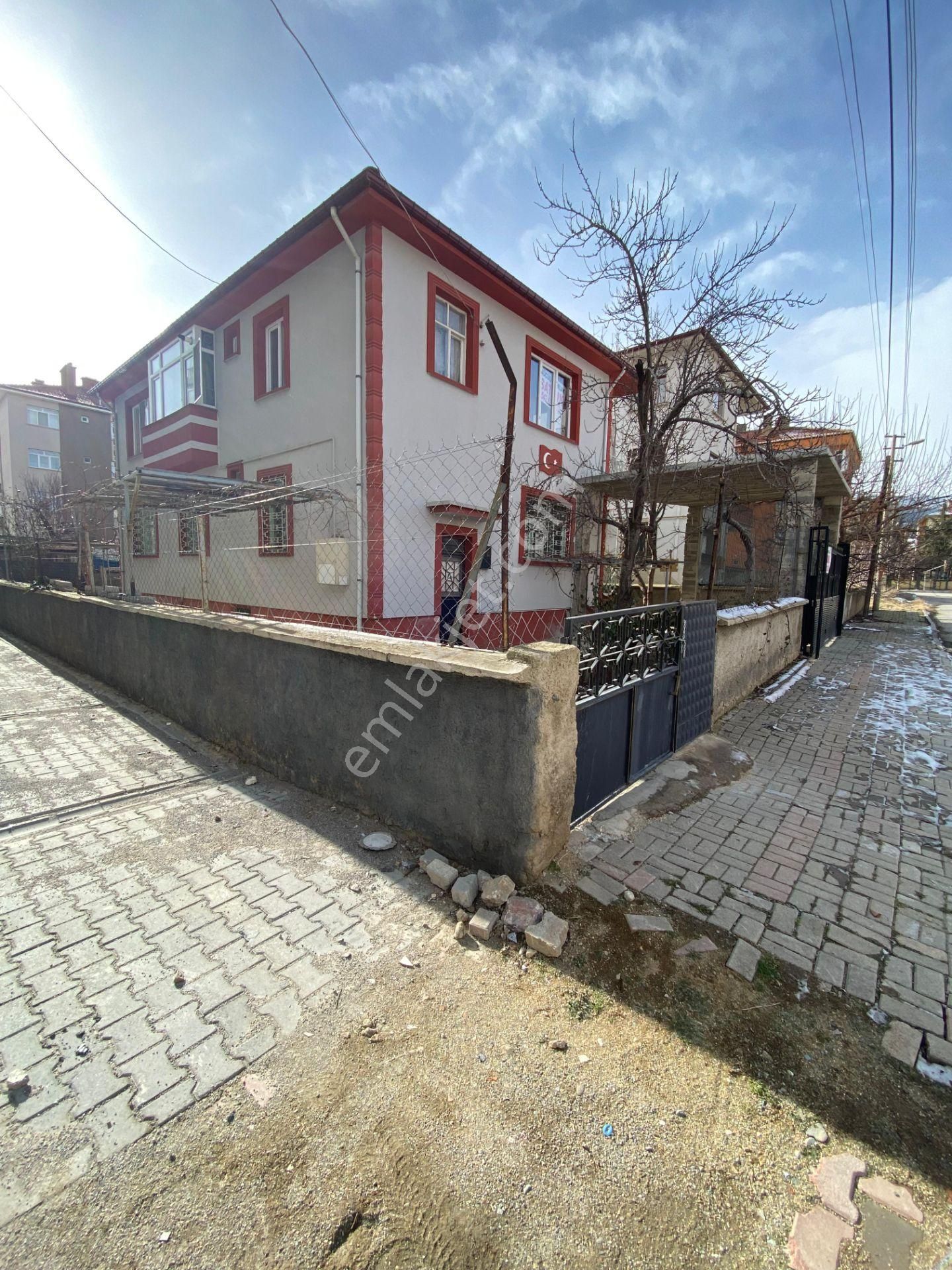 Sücüllü Emlaktan Satılık Ö. Park Hastanesi Yakınında Müstakil 2 Katlı Ev - Görsel 15