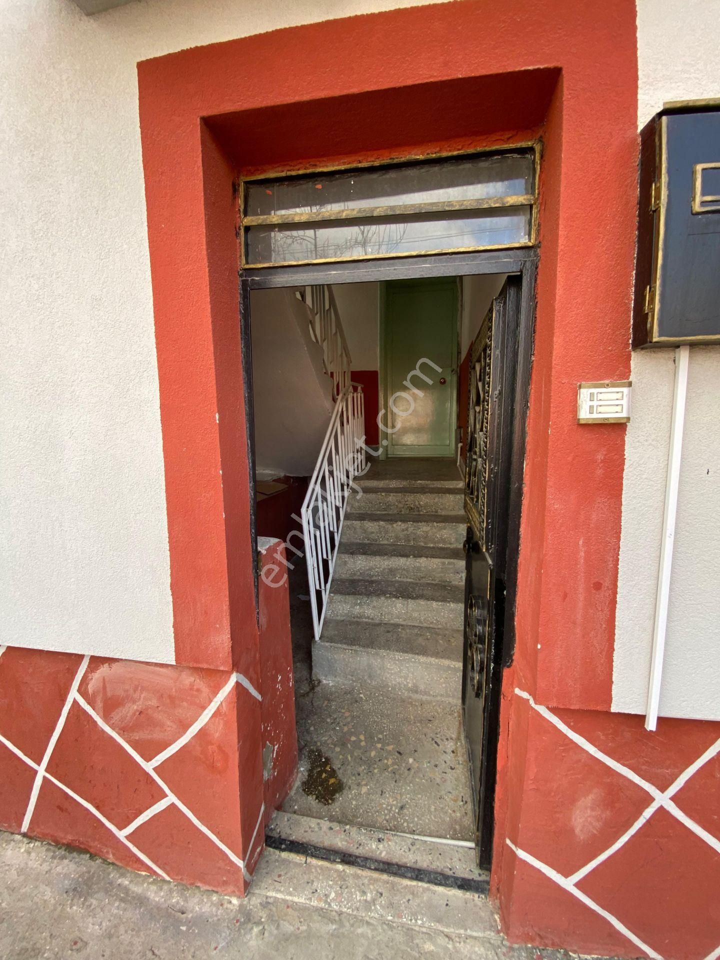 Sücüllü Emlaktan Satılık Ö. Park Hastanesi Yakınında Müstakil 2 Katlı Ev - Görsel 13