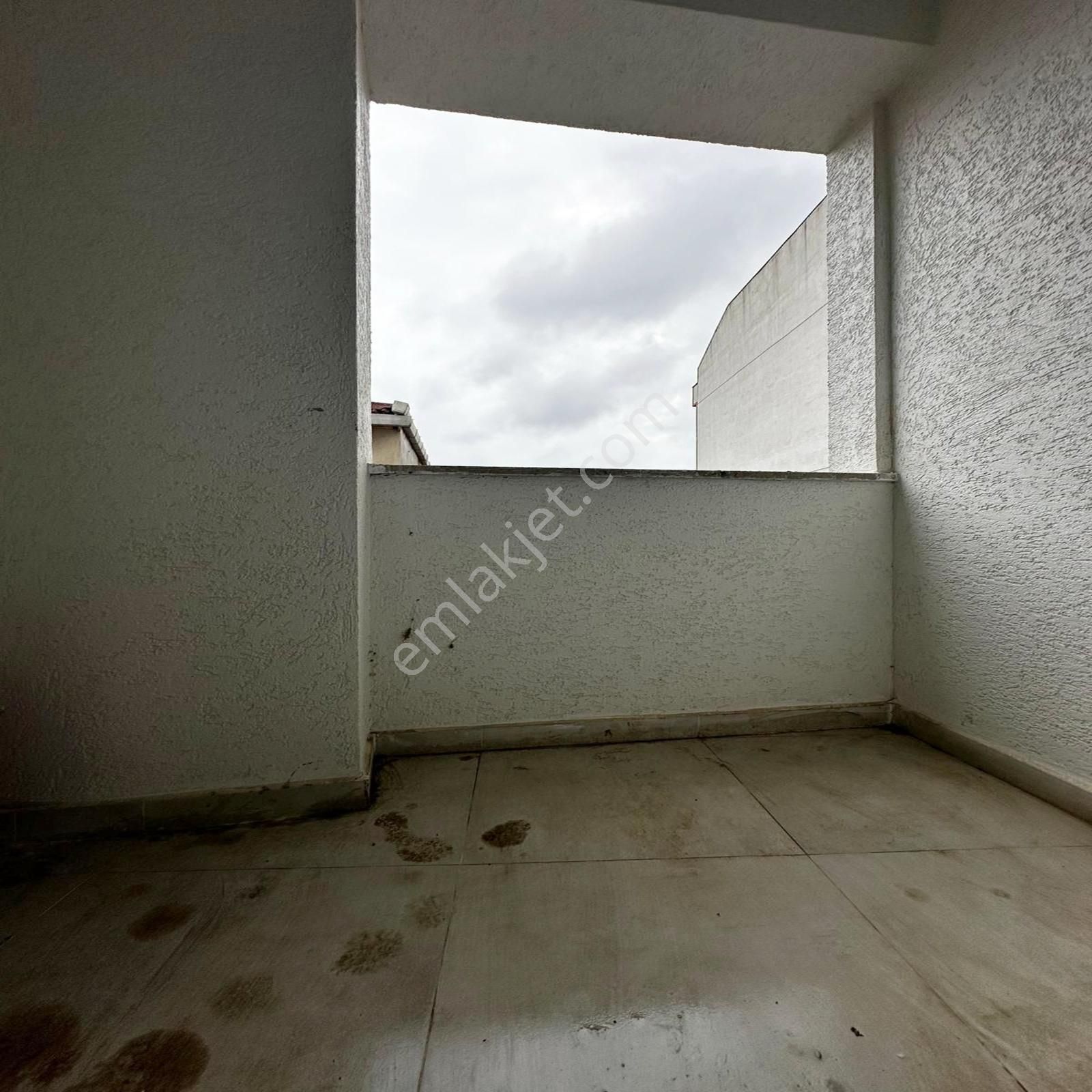 Çekmeköy Yapı Gayrimenkul'den Oturuma Hazır 2+1 Ara Kat !! - Görsel 32