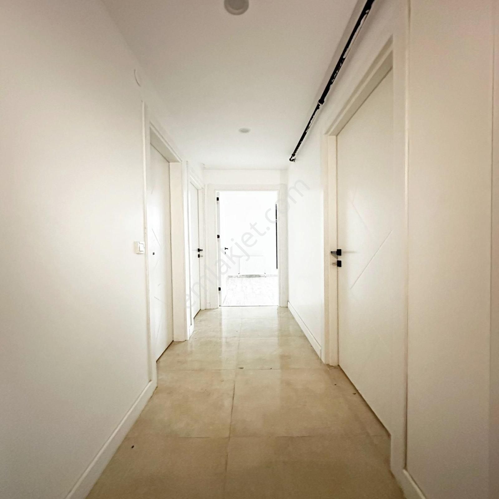 Çekmeköy Yapı Gayrimenkul'den Oturuma Hazır 2+1 Ara Kat !! - Görsel 25