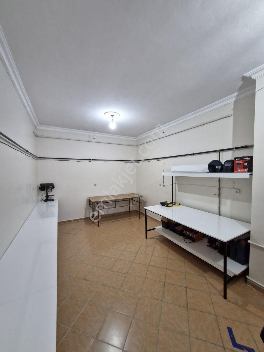 Piyade'de Cadde Yanı 100m2 Kombili Kepenkli Kiracılı Dükkan