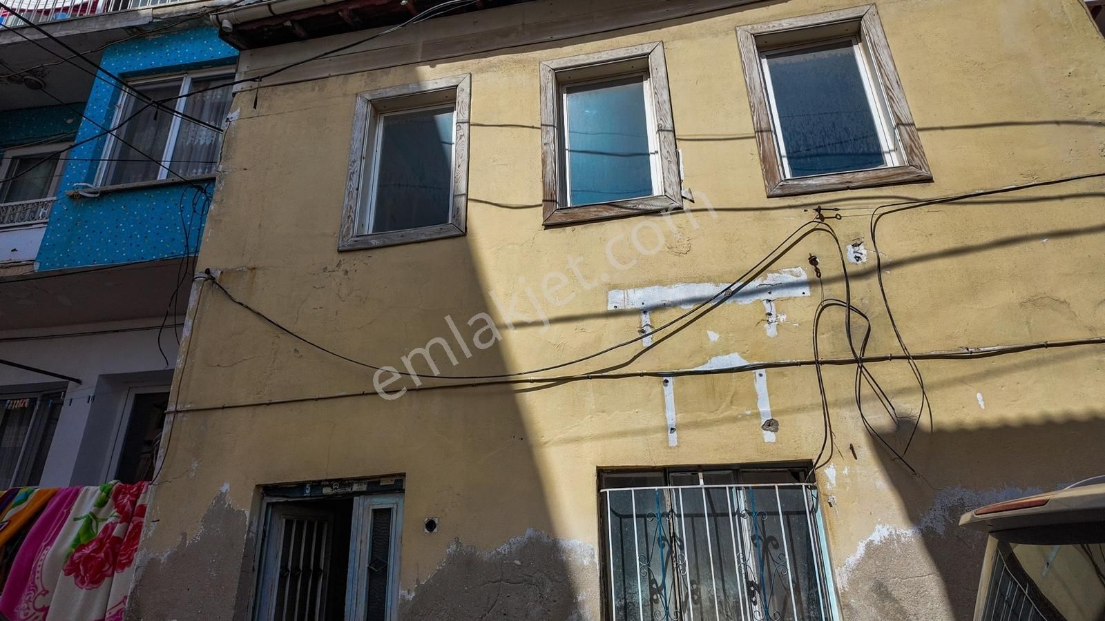 Milas Firuzpaşada Avlulu 2 Katlı Müstakil Ev Ve Arsa - Görsel 4