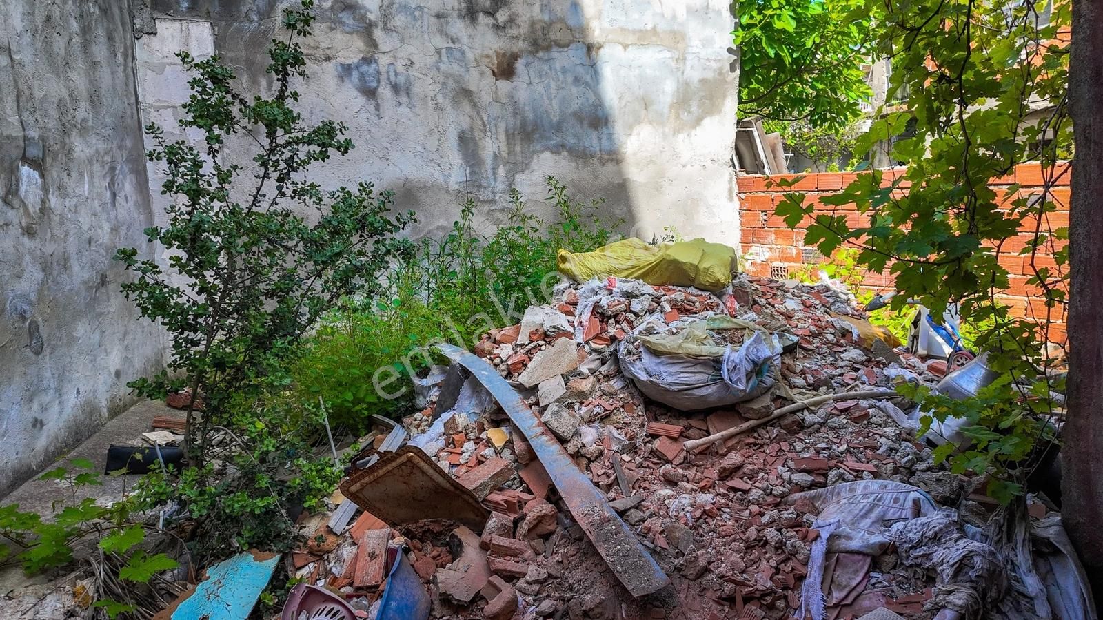 Milas Firuzpaşada Avlulu 2 Katlı Müstakil Ev Ve Arsa - Görsel 26