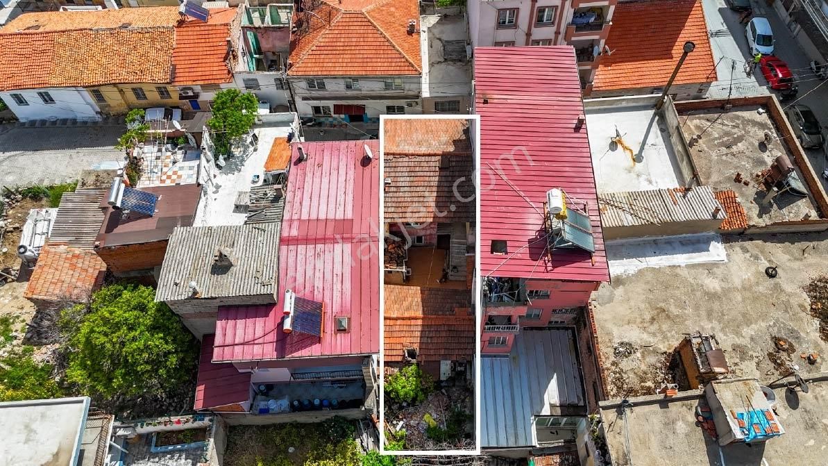 Milas Firuzpaşada Avlulu 2 Katlı Müstakil Ev Ve Arsa