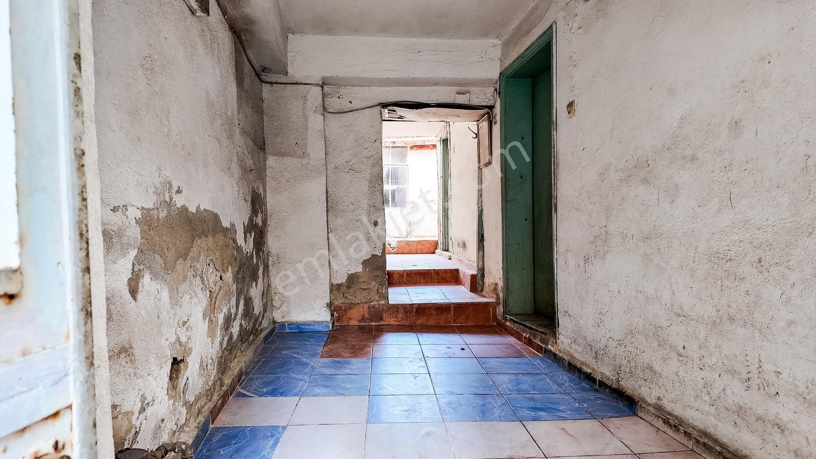 Milas Firuzpaşada Avlulu 2 Katlı Müstakil Ev Ve Arsa - Görsel 17