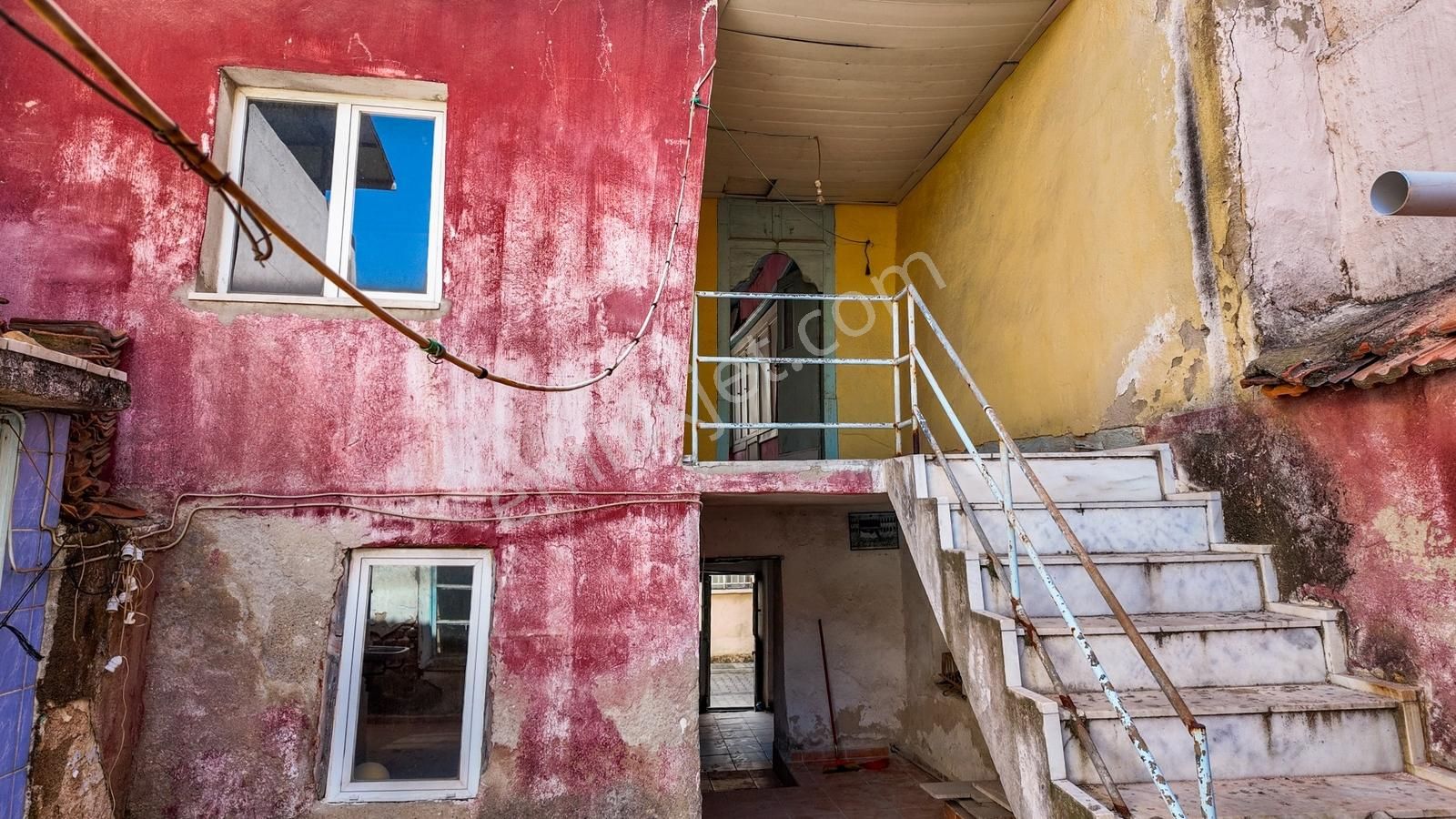 Milas Firuzpaşada Avlulu 2 Katlı Müstakil Ev Ve Arsa - Görsel 18