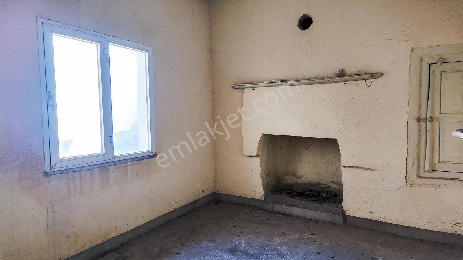 Milas Firuzpaşada Avlulu 2 Katlı Müstakil Ev Ve Arsa - Görsel 12