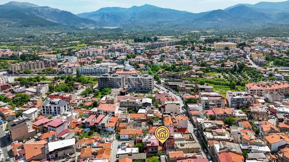 Milas Firuzpaşada Avlulu 2 Katlı Müstakil Ev Ve Arsa - Görsel 3