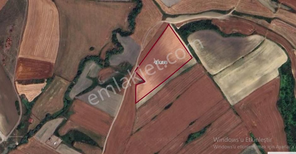 Çatalca Nakkaşta Satılık Arsa , 2,426 M2 Yolu Var Evlerin Yakını