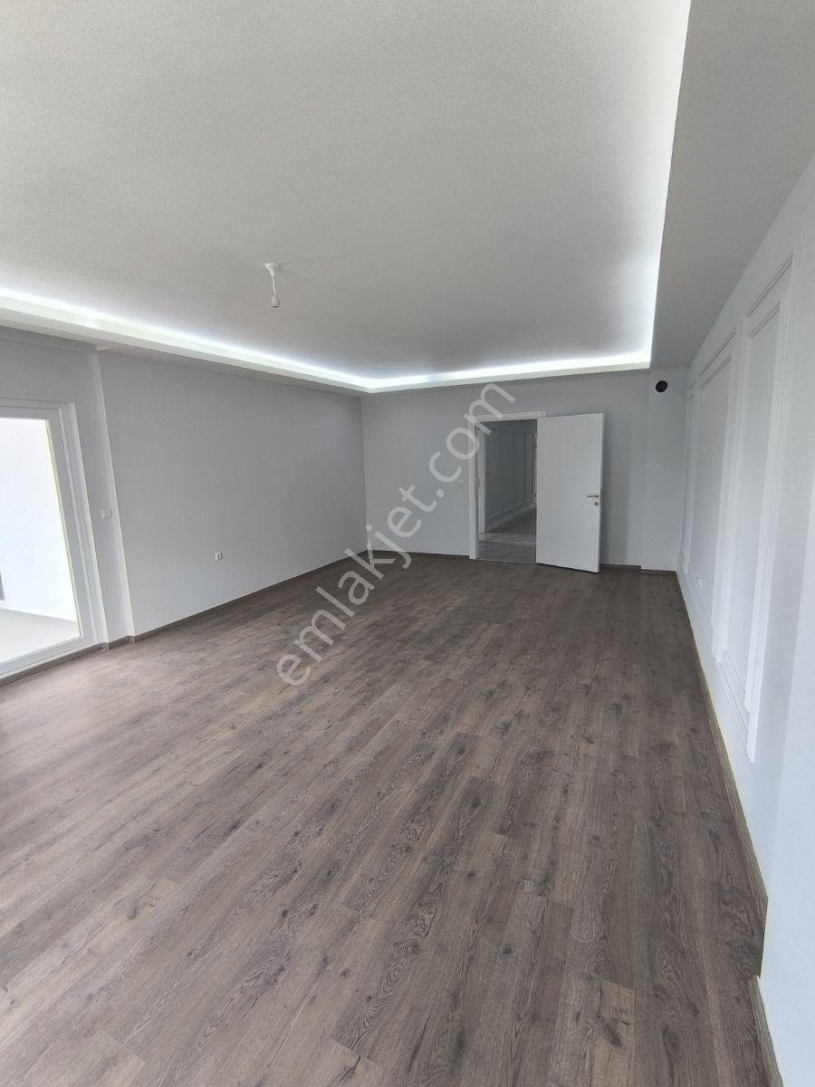 Ali Şeker'den Gökdelenler Bölgesinde Satılık Lüks 4+1 - Görsel 15