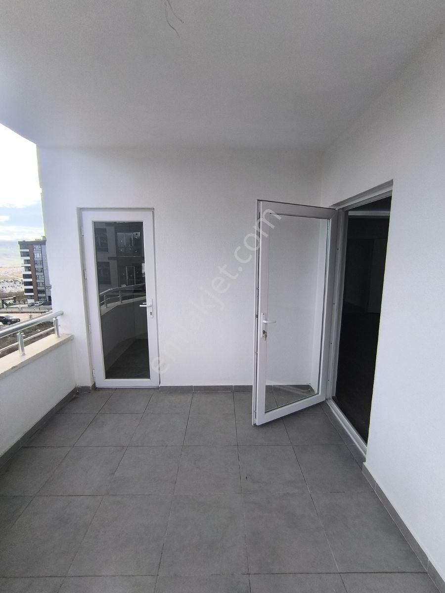 Ali Şeker'den Gökdelenler Bölgesinde Satılık Lüks 4+1 - Görsel 25